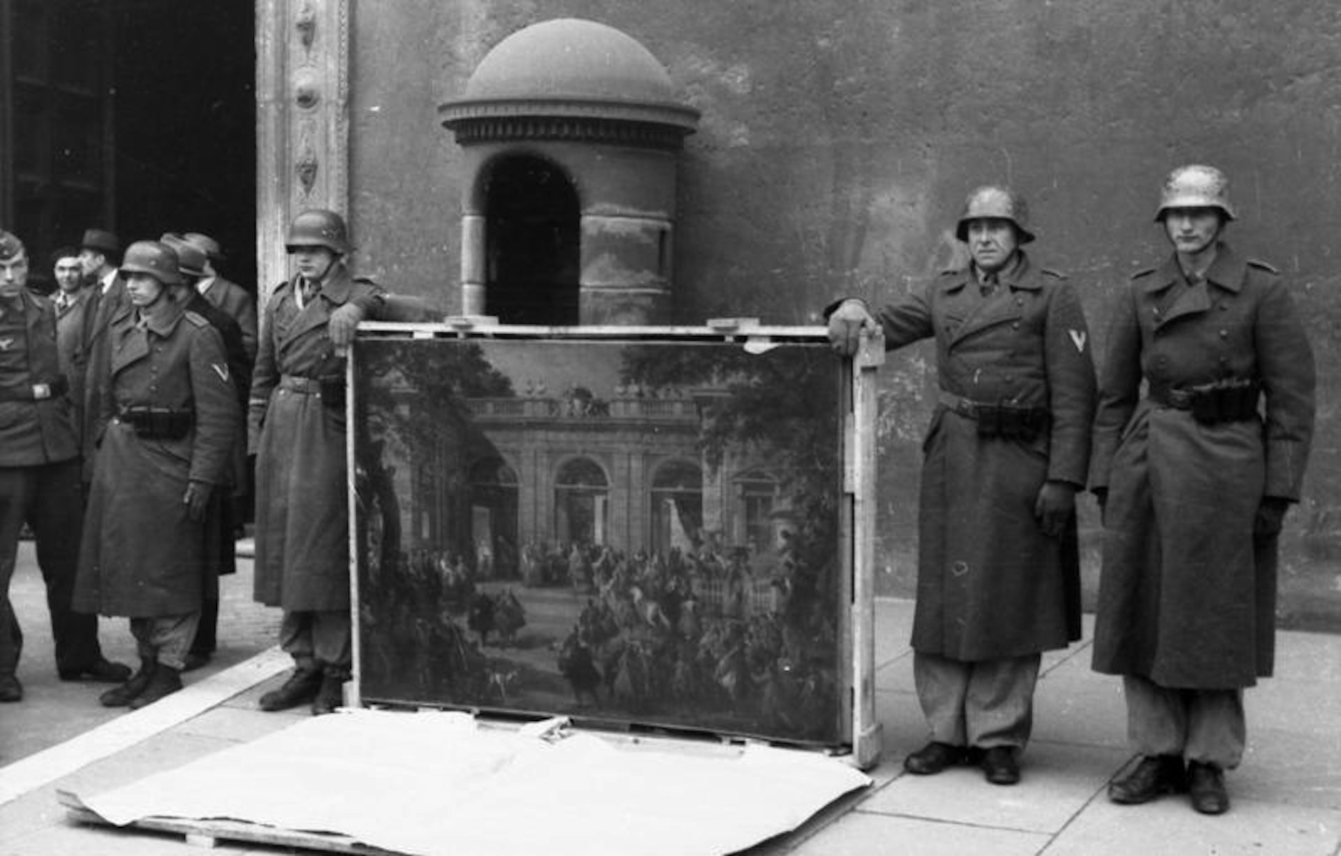 nazi art looting during world war ll nazi art looting during ww2 triumph and tragedy